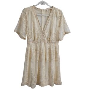 Bella Ella Dress Medium Ivory Mini Crochet Lace Trim Lined A-line Boho‎ V-Neck